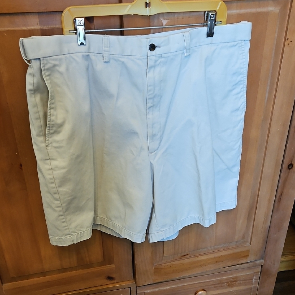 Haggar Men's Ivory/Light Gray Golf Shorts